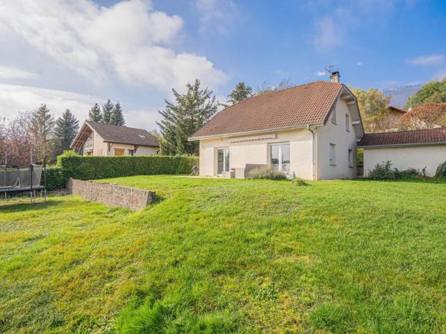 Maison individuelle T6 de 170m2 sur terrain de 900m2!