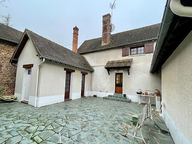 A 10 MIN DE LA RN12 ENSEMBLE IMMOBILIER SUR 1520 M²