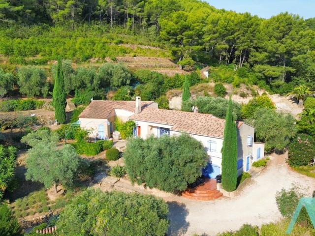 Maison 7 pièces 198 m² sur terrain de 5375 m² Le Beausset