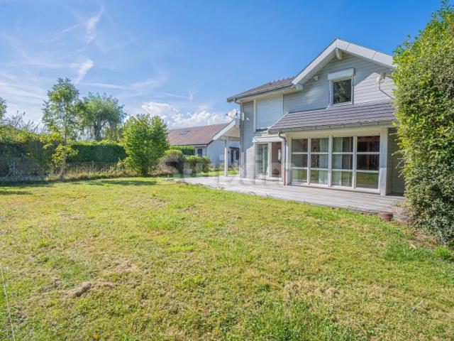 Maison individuelle T5 de 143m2 sur terrain de 1'000m2!