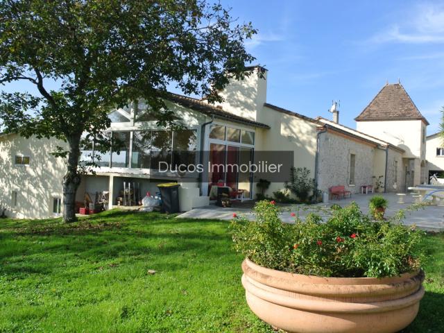Spacieuse maison sur 2 hectares de terrain au calme