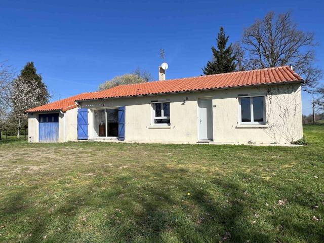 MAISON PLAIN PIED A LA CAMPAGNE