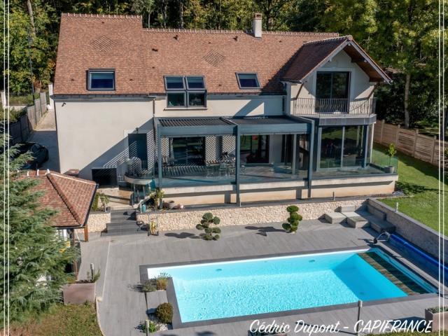 Maison à vendre 8 pièces 285m2 + garage + cave + terrasse + piscine MONTGE EN GOELE 77