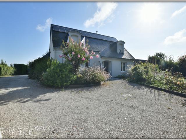 Maison à vendre 8 pièces SEICHES SUR LE LOIR 49