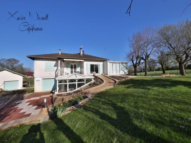 Maison à vendre 8 pièces proche de MACON 71
