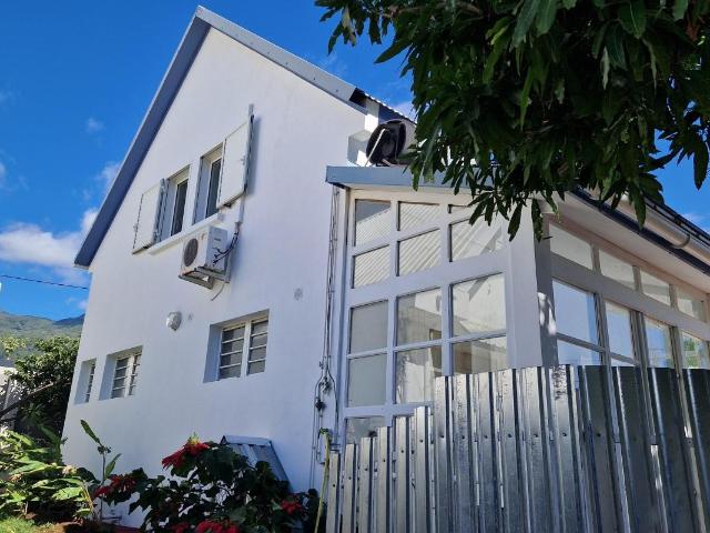 MAISON A VENDRE ST CLOTILDE ILE DE LA RÉUINON