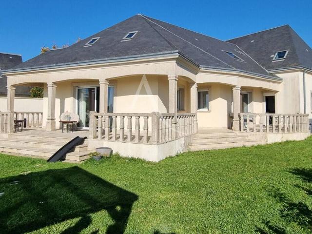 SECTEUR SAINT OUEN Maison contemporaine de 8 pièce s 256 m2