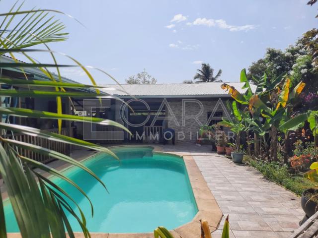 Cayenne, maison T5 avec piscine louée