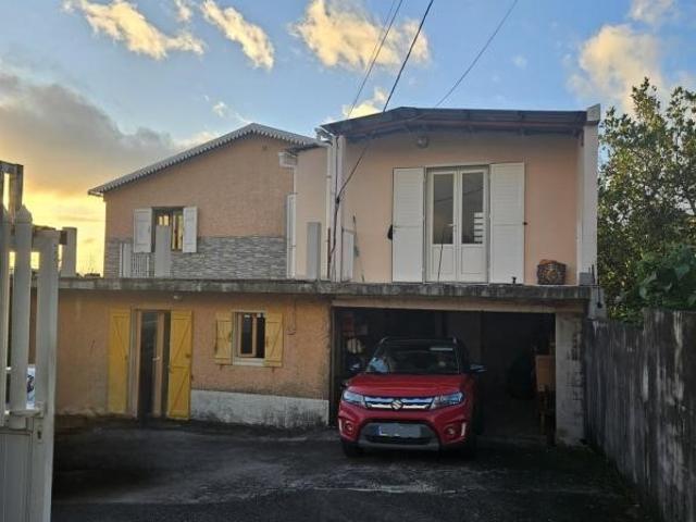 Le Tampon A vendre, grande maison familiale type F7