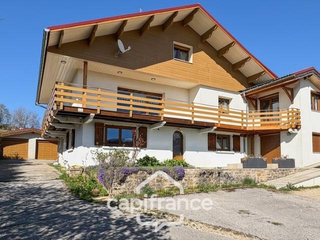 Maison à vendre 9 pièces avec appartement indépendant Les Ro. 215m² Les Rousses