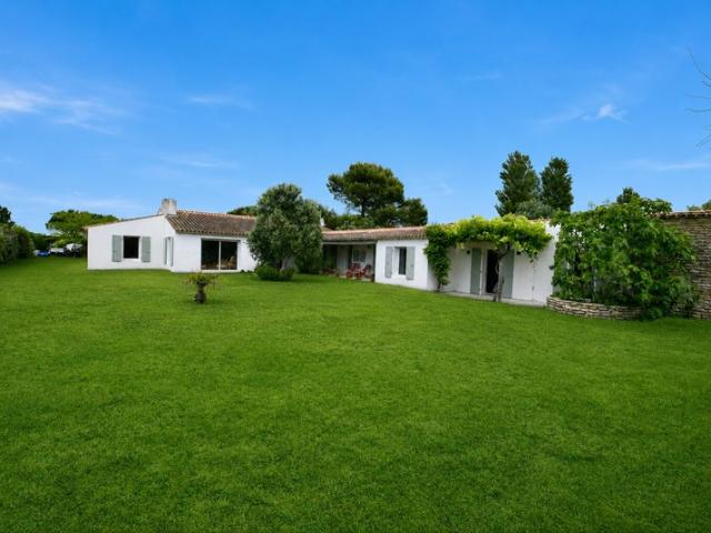 Maison à vendre 9 pièces LES PORTES EN RE 17, 7 chambres, à 2' des plus belles plages