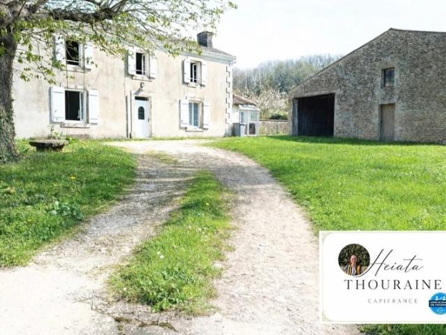 Maison Poitevine 9 pièces à 3 minutes de Saint Maixent L'école à NANTEUIL 79