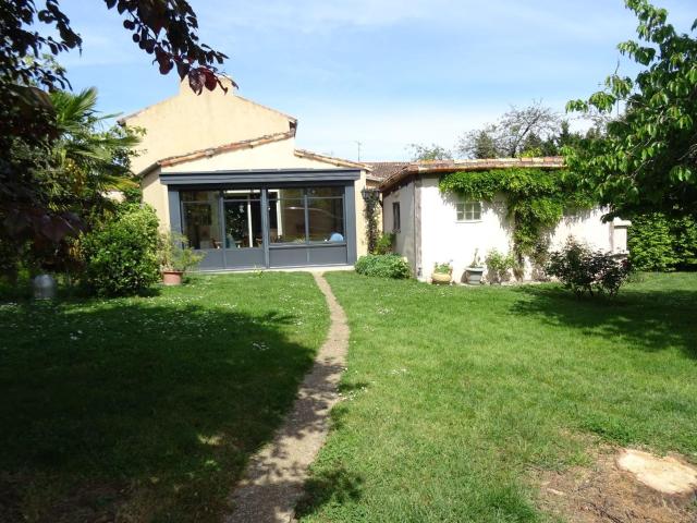 Maison à vendre à Valdivienne 86300