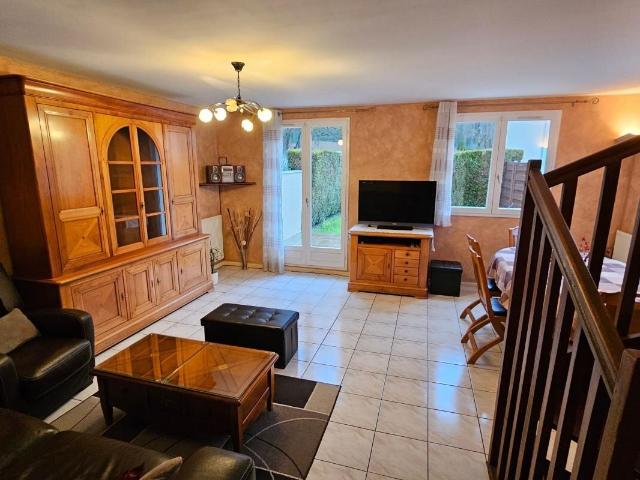 Maison à Vendre à VAUJOURS