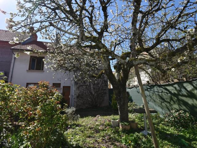 SOUS COMPROMIS Maison à Vichy, jardin, garage, 3 chambres