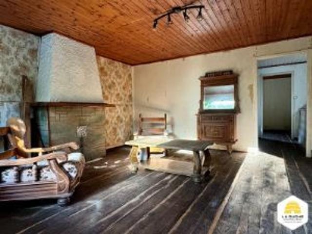 Maison à vendre à Yves Gomezée 5650