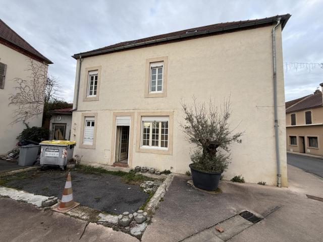 Maison à vendre à Broût Vernet 03110