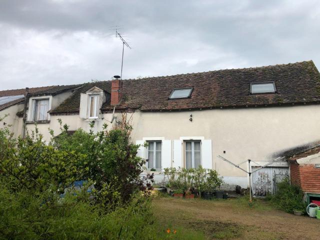 Maison à vendre à Charenton du Cher 18210