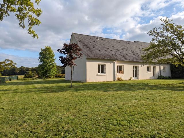 Maison à vendre à Civray de Touraine Ensemble de deux habitations