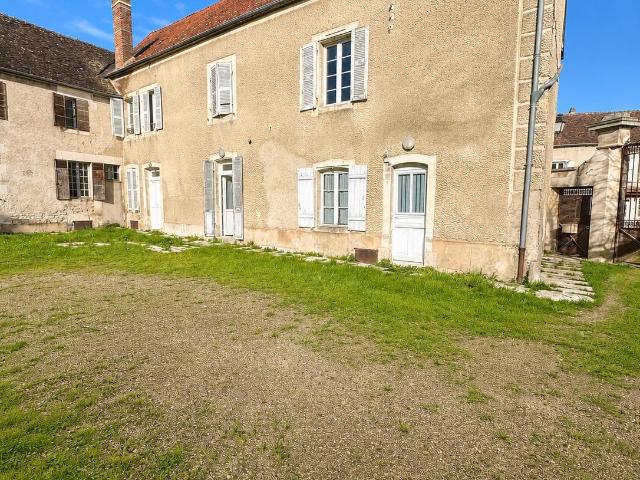 Maison à vendre à Coulanges la Vineuse 89580