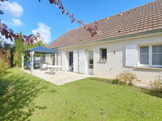 Maison à vendre à Crissey 5 pièces, 3 chambres, jardin, ga. 101m² Crissey