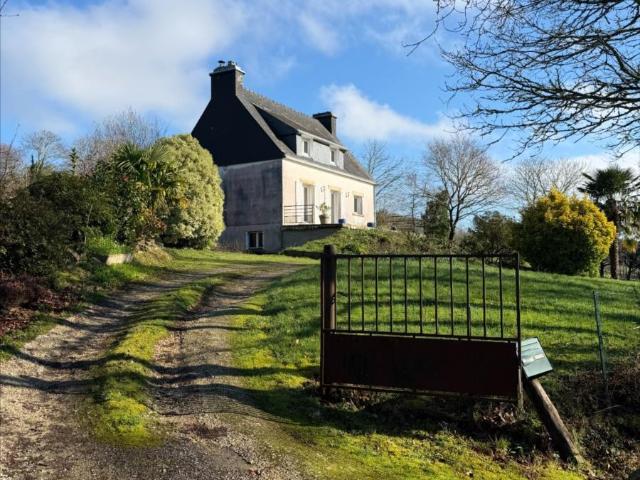 Maison à vendre à Dinéault 29150