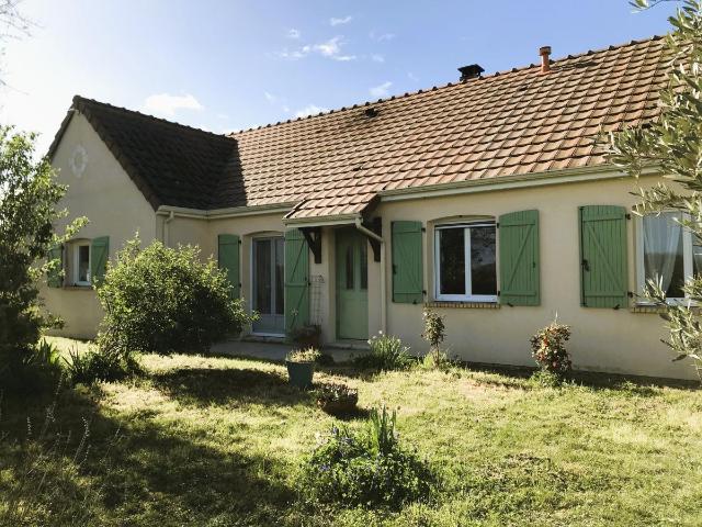 Maison à vendre à Farges en Septaine 18800