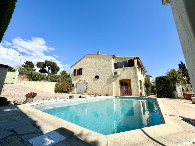 Maison à vendre à Fréjus 83600