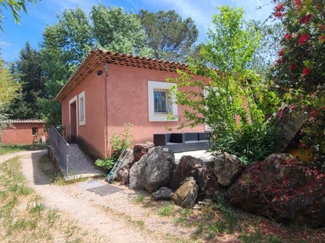 Maison à vendre a le Luc en provence 8334 83 4 chambres double garage et piscine