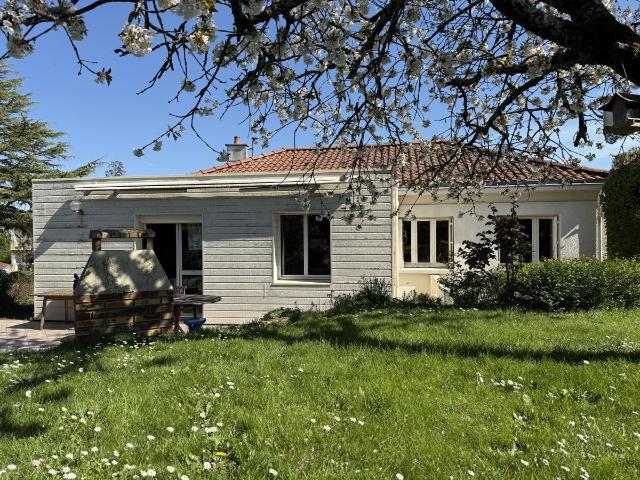 Maison à vendre à Le May sur Èvre 49122