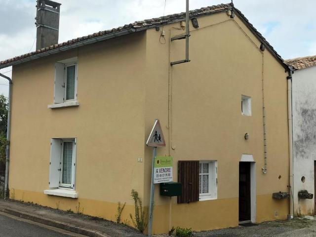 Maison à vendre à Mairé Levescault 79190