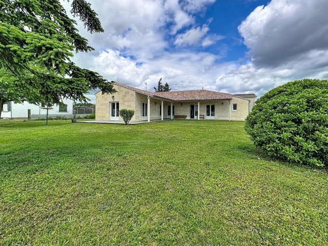 Maison à vendre à Montagne 33570