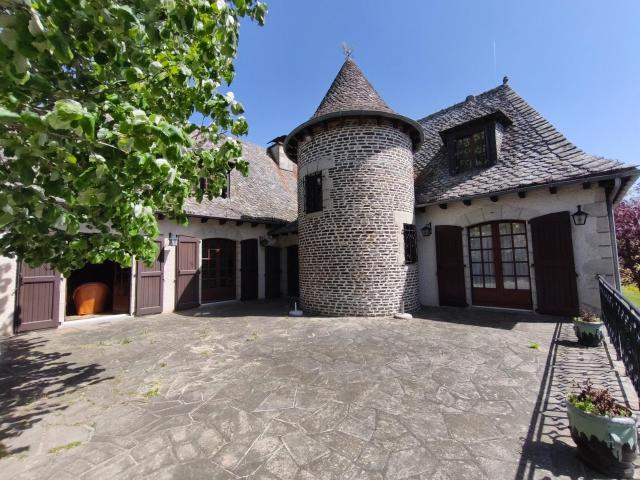 Maison à vendre à Montsalvy 15120