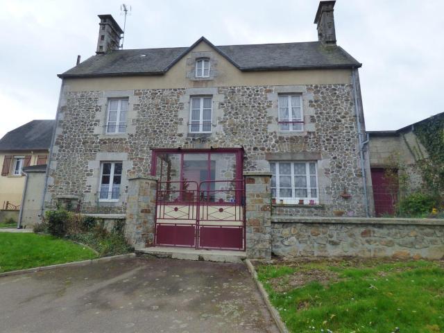 Maison à vendre à Montsurvent 50200