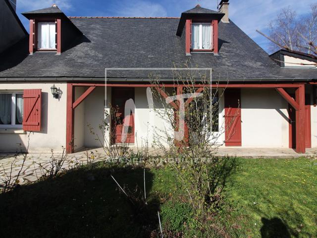 Maison à vendre à Mozé sur Louet avec jardin et garage 122m² Mozé sur Louet