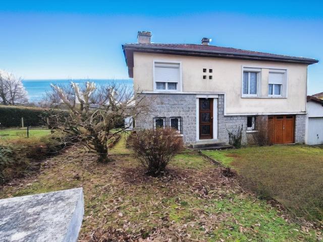 Maison à vendre à Nontron 5 chambres, garage et jardin 110m² Nontron