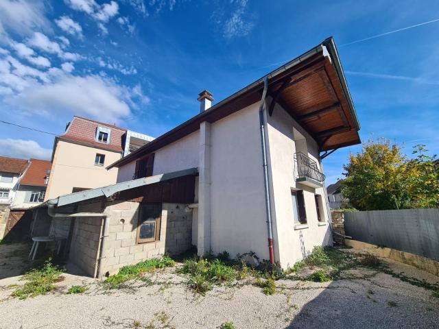 Maison à vendre à Ornans 25290