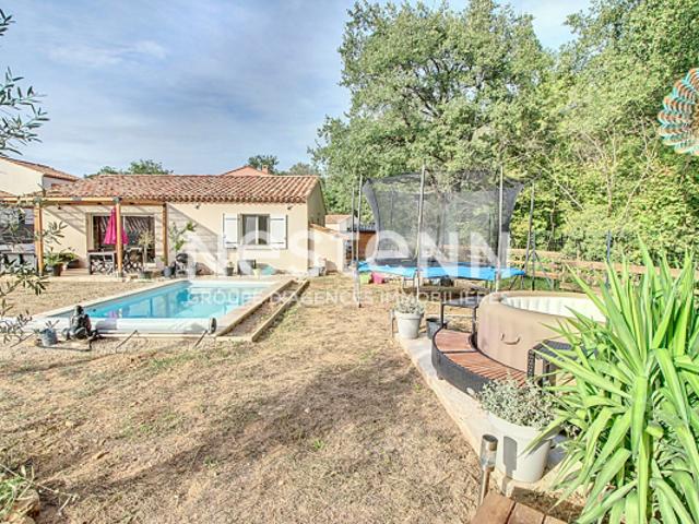 A VENDRE Maison à vendre à Saint Antonin Du Var 4 pièce s 74 m2 avec piscine, proche village et écoles
