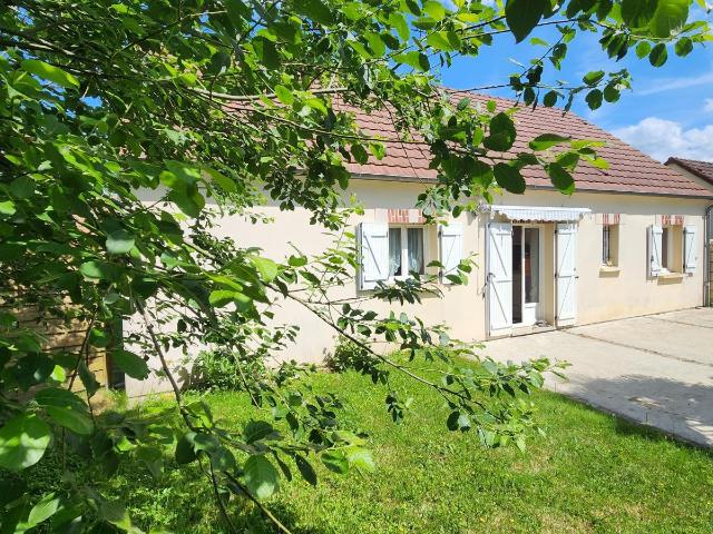 Maison à vendre à Saint Aubin des Coudrais 72400