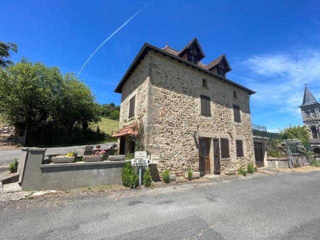 Maison à vendre à Saint Bressou 46120