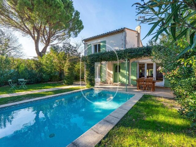 Maison à vendre à Saint Rémy de Provence, à moins de 300 m d. 150m² Saint Rémy de Provence