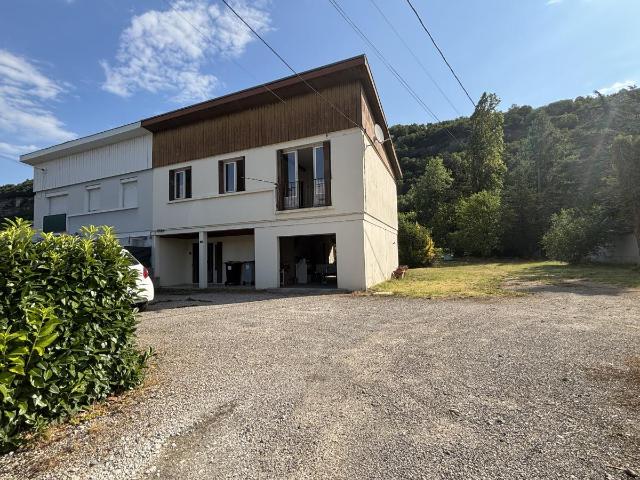 Maison à vendre à Sault Brénaz 01150