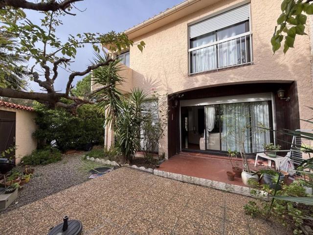 ? Maison à vendre – À seulement 100 m des plages ! ?