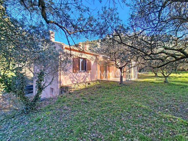 Maison A Vendre Au Pied Du Luberon A Robion 136m² Robion