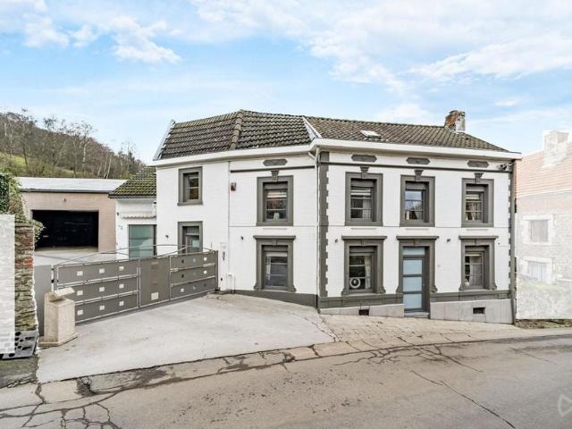 Maison à vendre pour 369000 euro avec 4 chambres à coucher