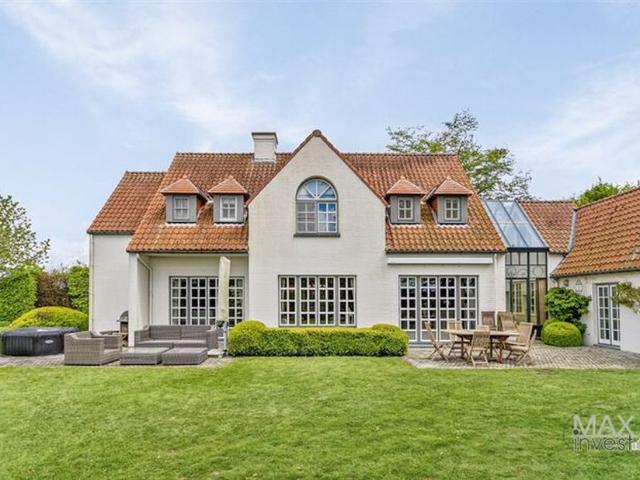 Maison à vendre avec 4 chambres à coucher