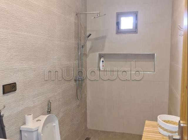 Maison a vendre avec grand jardin et piscine