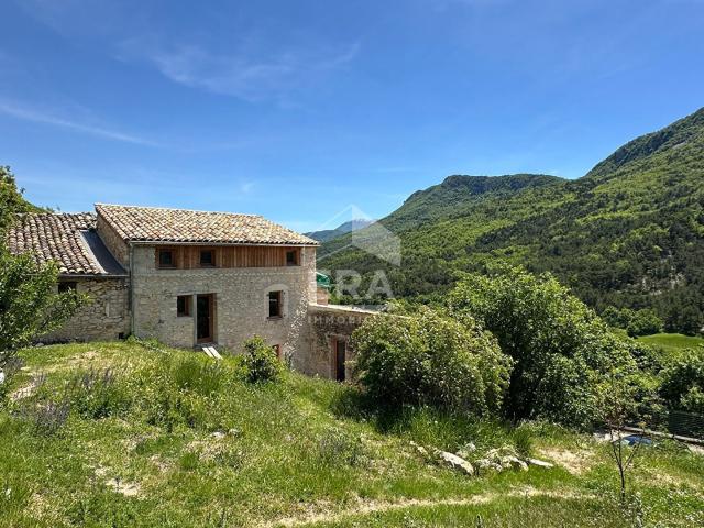Maison à vendre dans un environnement calme à 25 minutes de. 98m² Sisteron