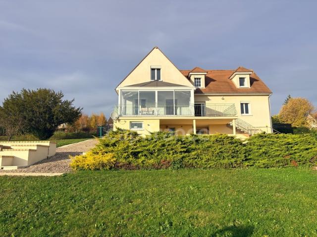 Maison à vendre de 179 m2 SAINT BRIS LE VINEUX 89 4 chambres plus bureau sous sol garage Terrain de 2100 m2