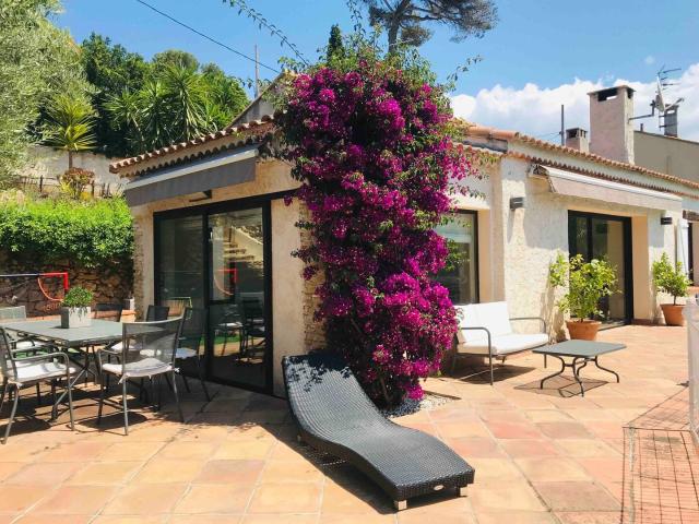 Cassis Vente maison T4 plain pied avec piscine et vue Cap Cana